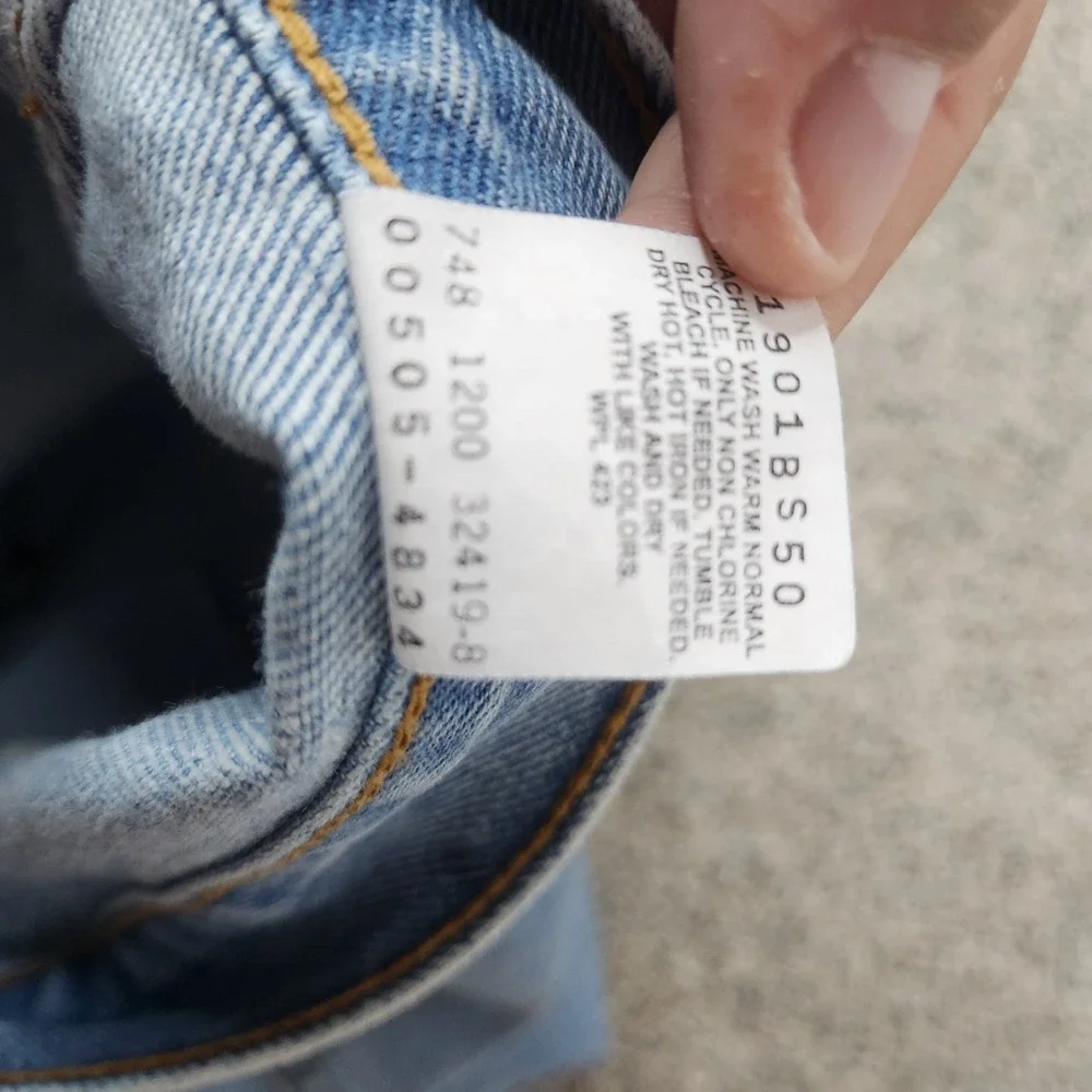 Levis 505 Regular Fit Straight Leg Jeans Mens 38x30 Light Wash Blue Denim Cotton